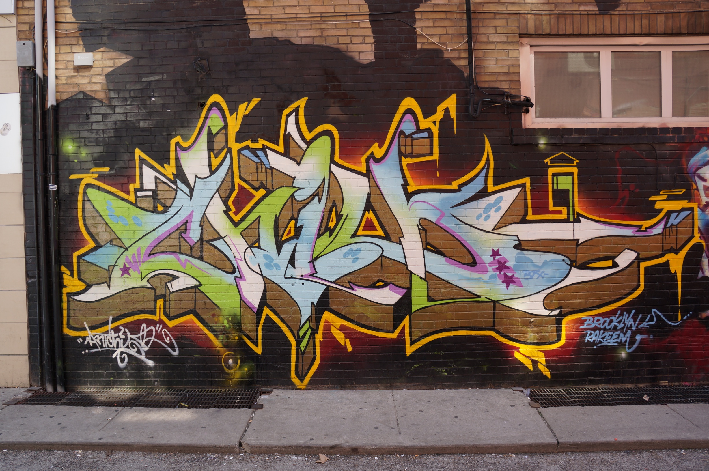 Toronto Graffiti Tour | Photo Essay | Walking Tour | Pictures